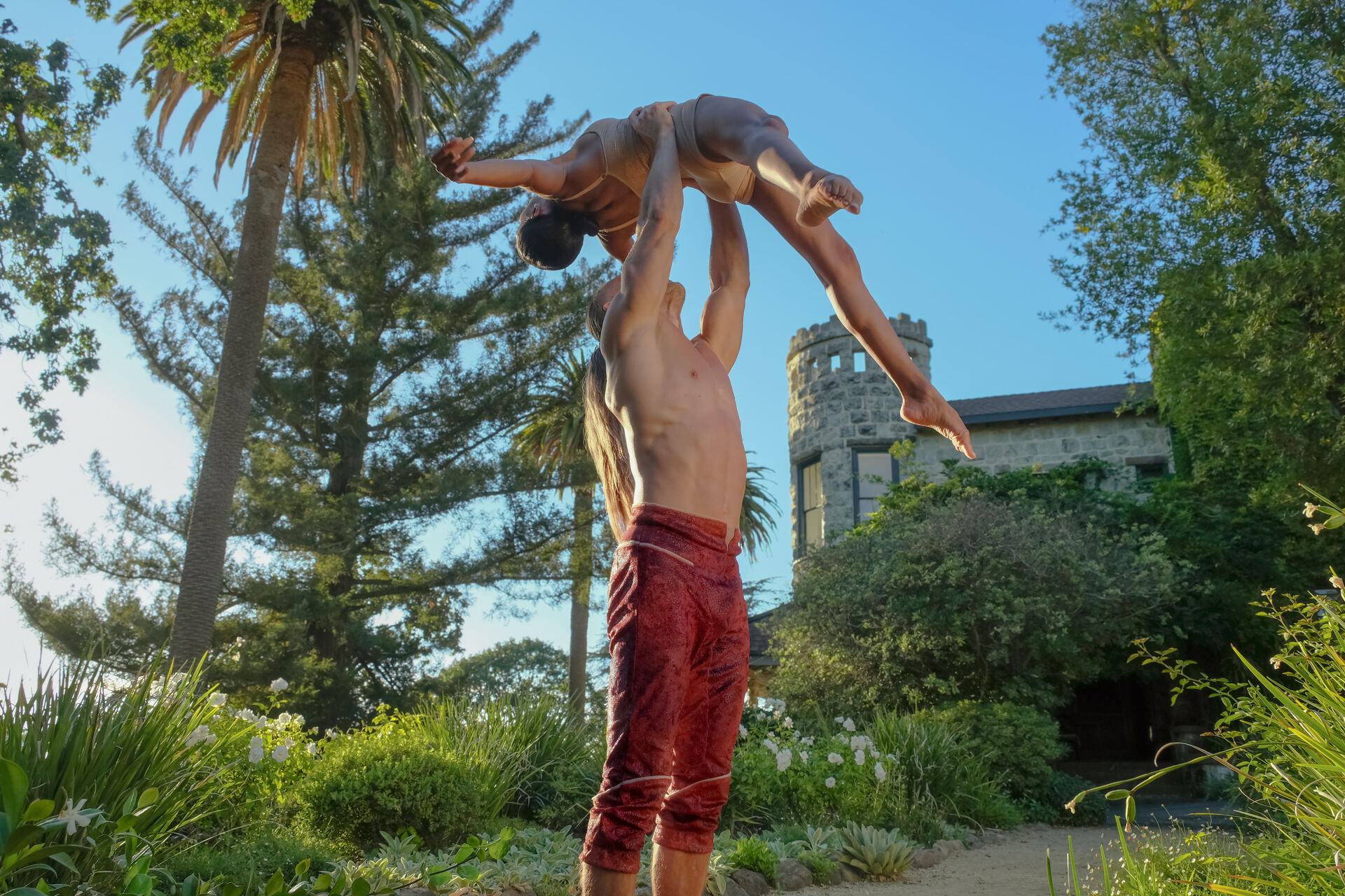 Cirque du Soleil acrobats performing in front of Stags'Leap Winery